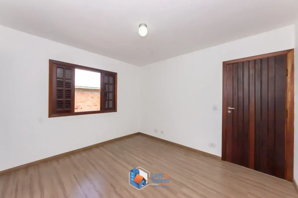 Imagem Sobrado para venda em Jardim Londrina com 4 quartos, sendo 1 suíte, 340m²