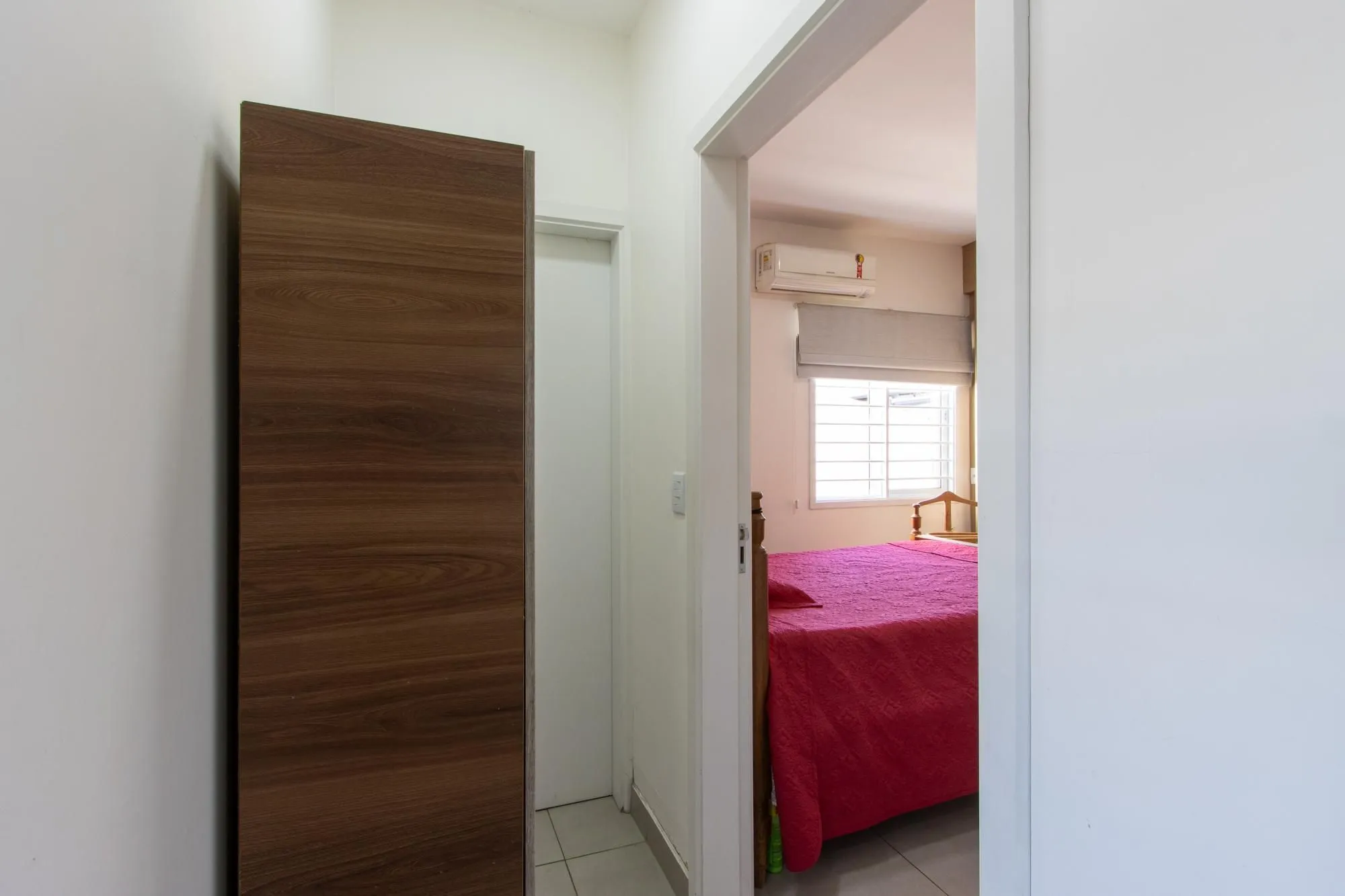Imagem Casa 3 Dormitórios no Bairro Tristeza com 2 Vagas de Garagem