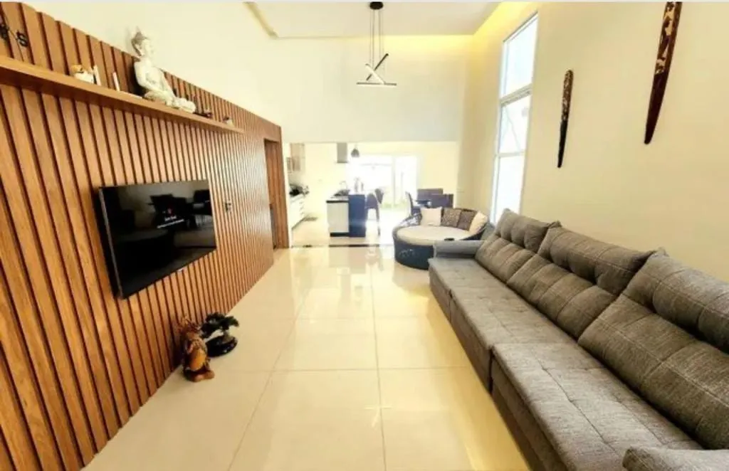 Imagem Casa à venda 3 Quartos, 1 Suite, 2 Vagas, 300M², Piracangaguá, Taubaté - SP | Condomínio Ouroville