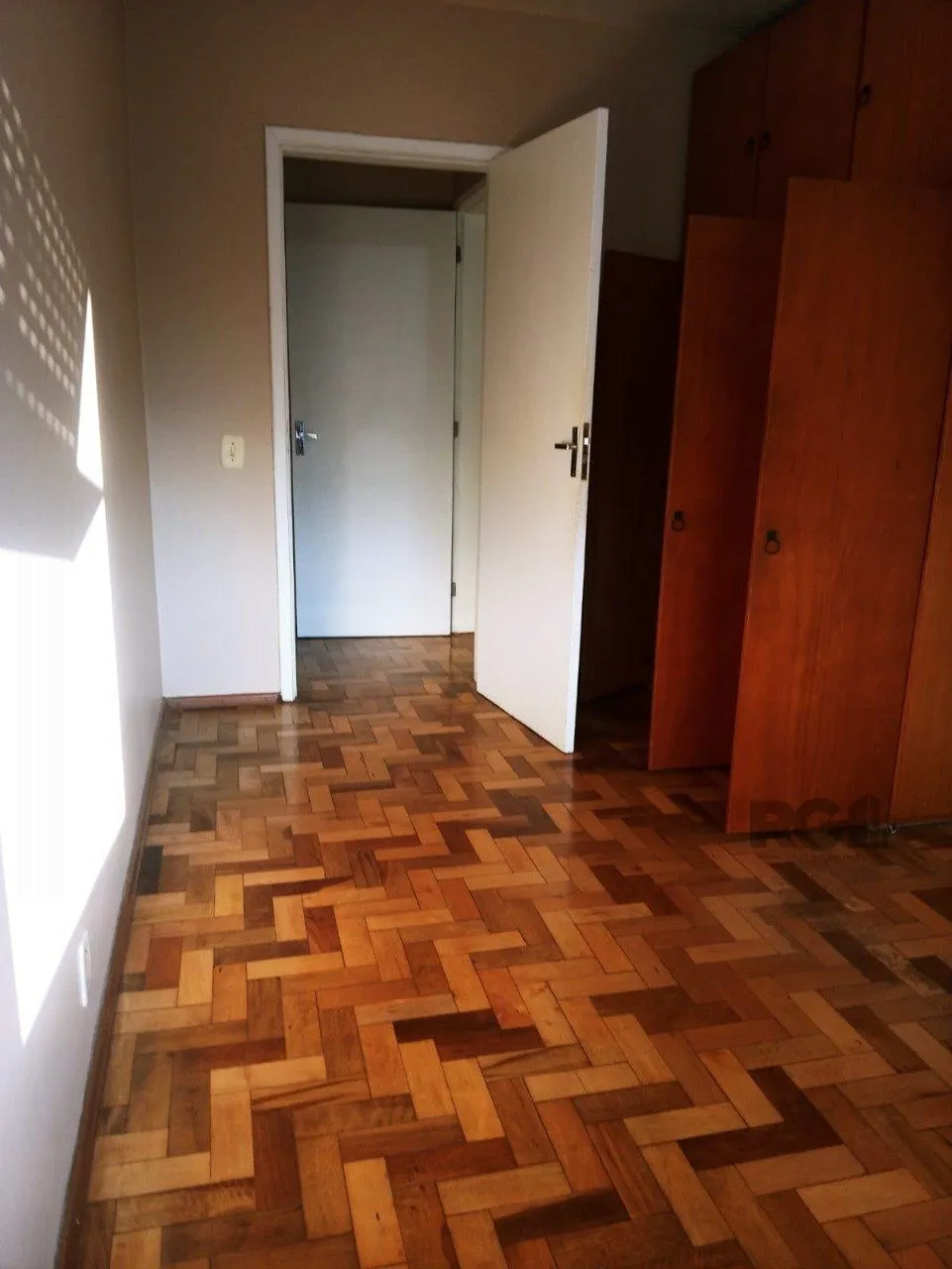 Imagem Apartamento 2 quartos, 2 banheiros e garagem na Cidade Baixa.