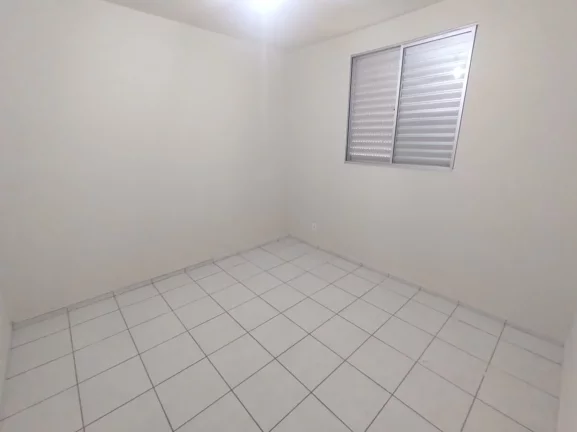 Imagem Apartamento em ótima localização sendo 01 Sala, 01 cozinha, 02 dormitórios, 01 WC com lavabo e b...