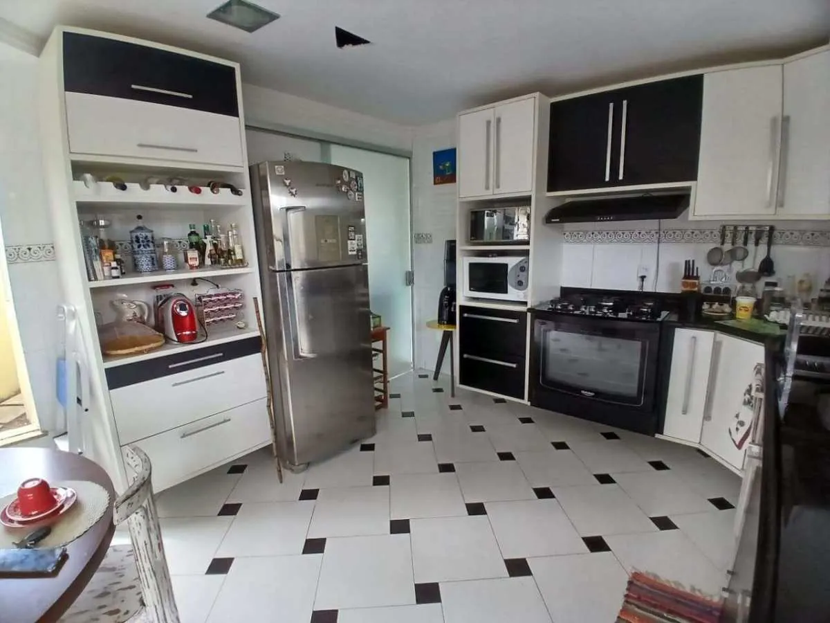 Imagem Casa de condomínio à venda em Lauro de Freitas, Portão, com 4 quartos, 399m2