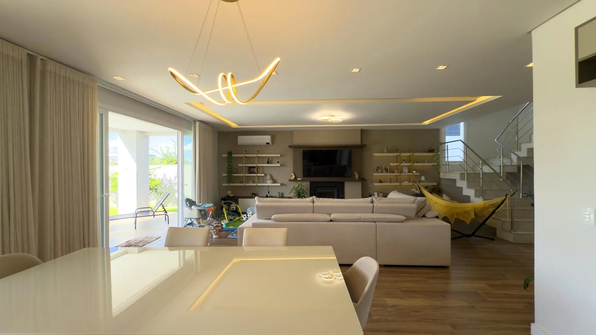 Imagem Linda casa para comprar em condomínio em Eldorado do Sul