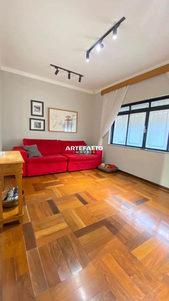 Imagem Casa com 3 dormitórios no bairro Vila Imperador