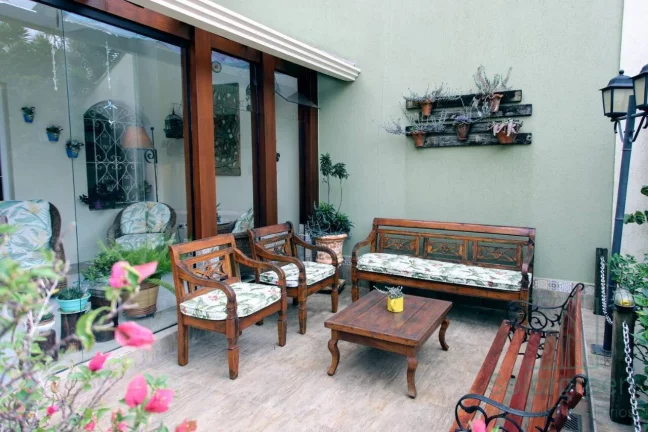 Imagem Casa na Vila Petrópolis com 03 dormitórios suítes à venda
