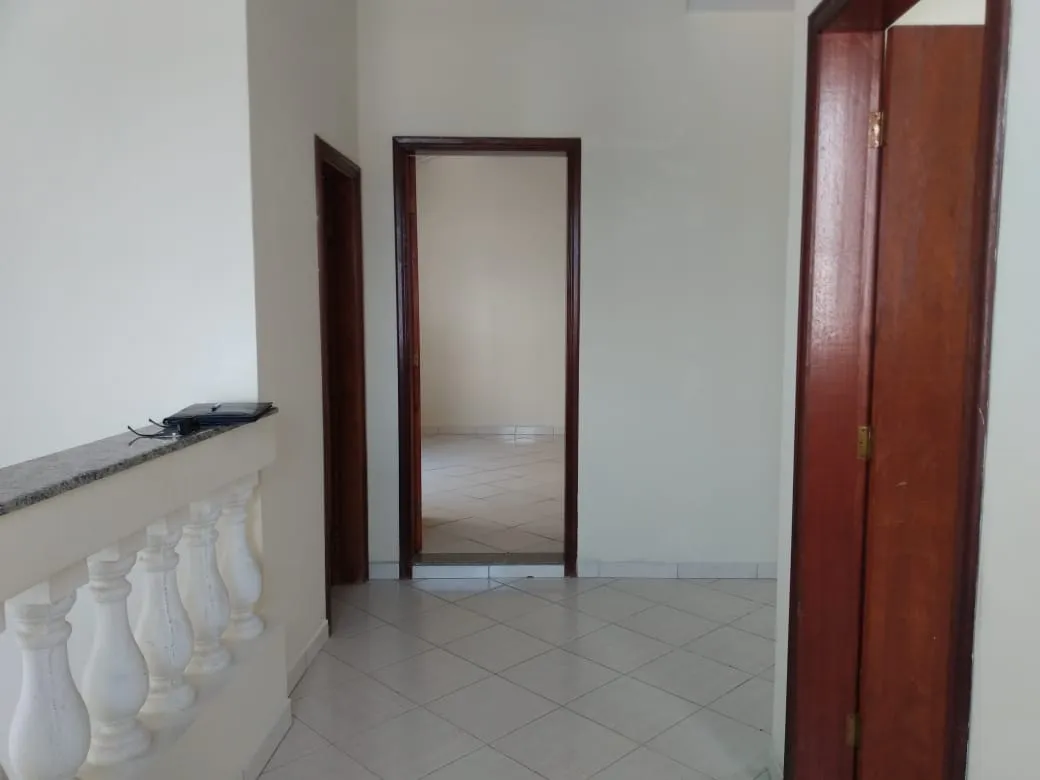 Imagem Casa para Locação 4 Quartos, 1 Suite, 2 Vagas, 120M², Centro, Pindamonhangaba - SP
