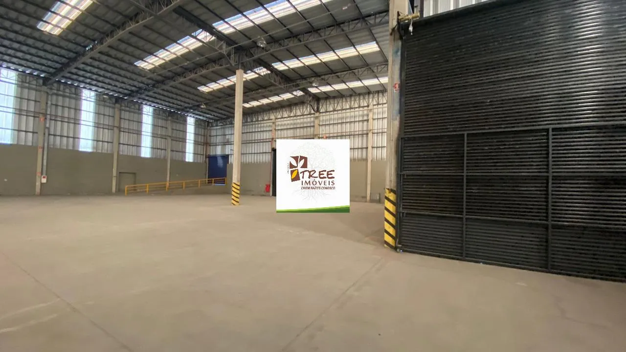 Imagem LOCAÇÃO DE GALPÃO COMERCIAL NO TABOÃO, EM MOGI DAS CRUZES/SP, 7.530m² com pateo de 2.000m², área fabril de 4.500m², 03 docas e ZUP 1. CONSULTE-NOS.