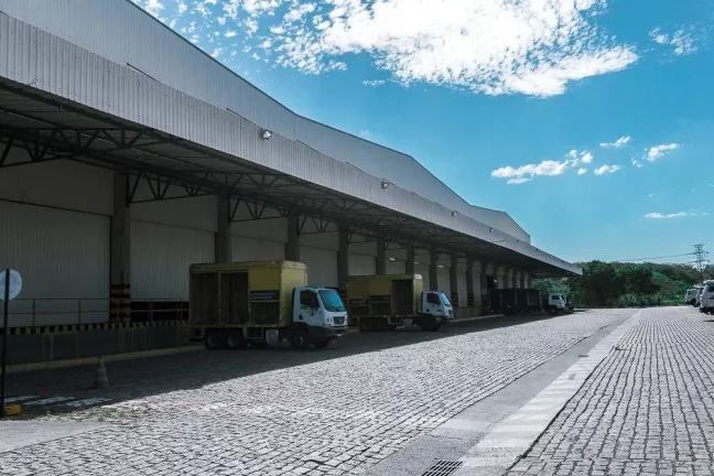 Imagem Galpão em Carapicuiba - A Venda com renda