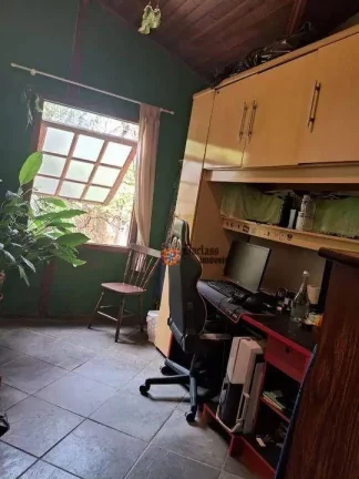 Imagem Casa com 6 dormitórios à venda, 224 m² por R$ 1.100.000,00 - Alpes da Cantareira - Mairiporã/SP
