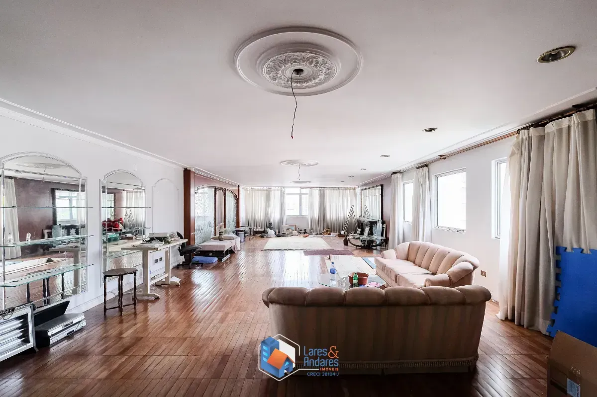 Imagem Cobertura para venda em Jardim Paulista com 4 quartos, sendo 2 suítes, 600m²