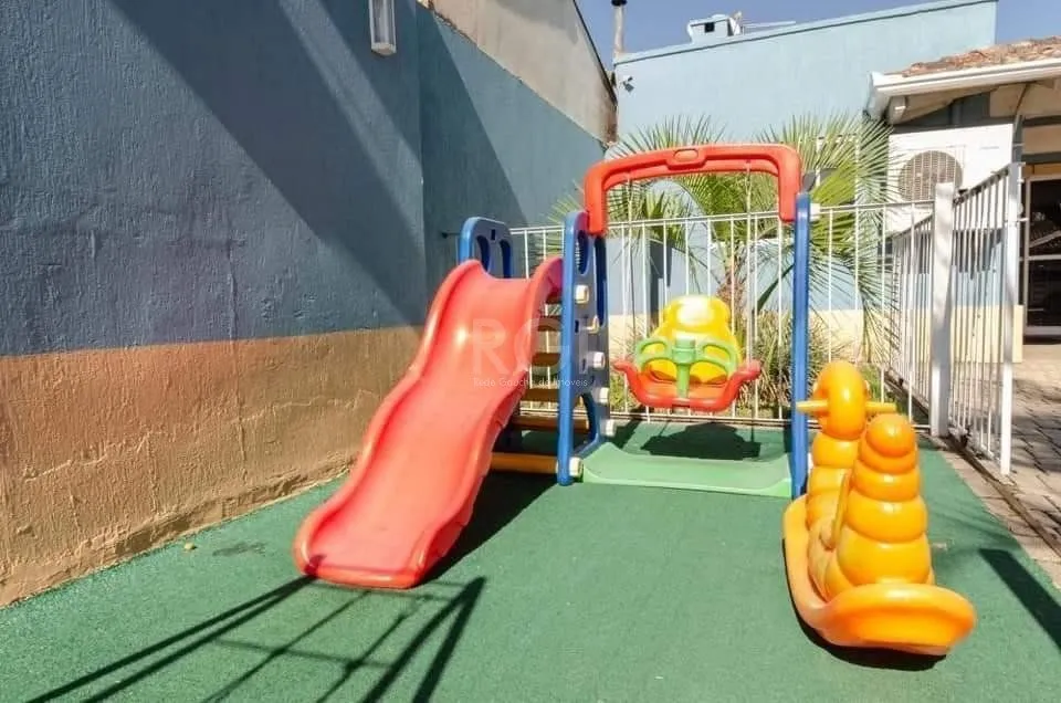 Imagem Casa Condominio para Venda - 95m², 3 dormitórios, sendo 1 suites, 1 vaga - Humaitá