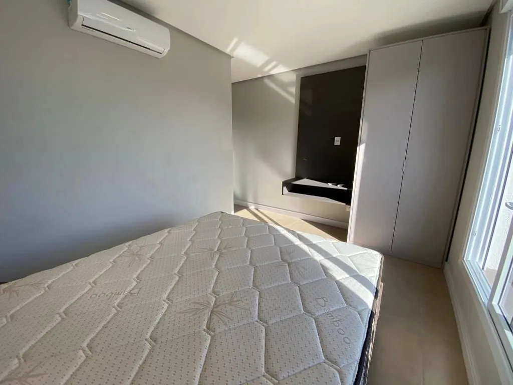 Imagem Sobrado novo mobiliado com piscina aquecida