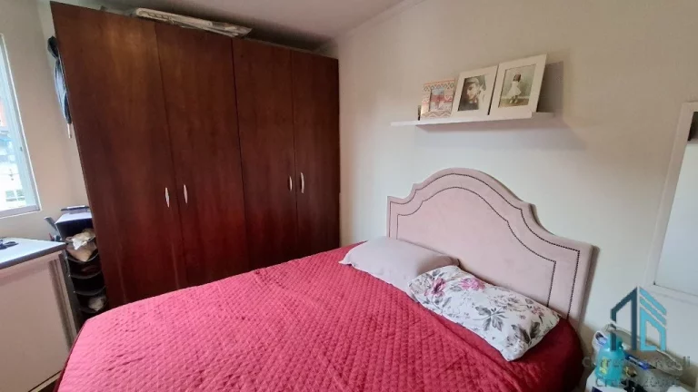 Imagem Apartamento 02 quartos, uma vaga, frente Hospital das Clinicas HC me Curitiba PR