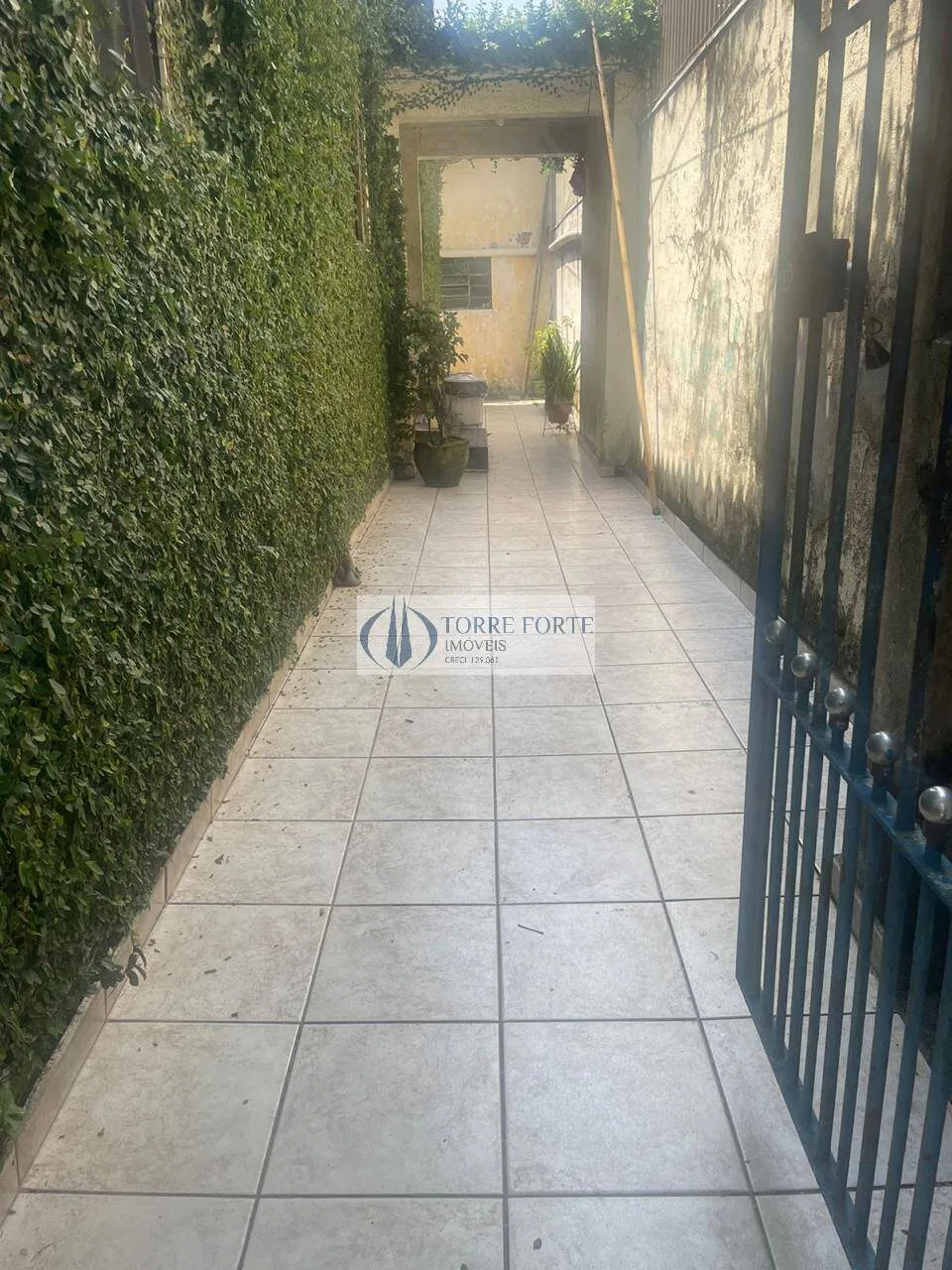 Foto do imóvel Terreno com 2 casa na Vila Carrão em Rua Ponta de Leste