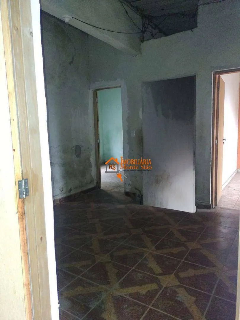 Imagem Casa com 6 dormitórios à venda, 200 m² por R$ 750.000,00 - Parque Continental II - Guarulhos/SP