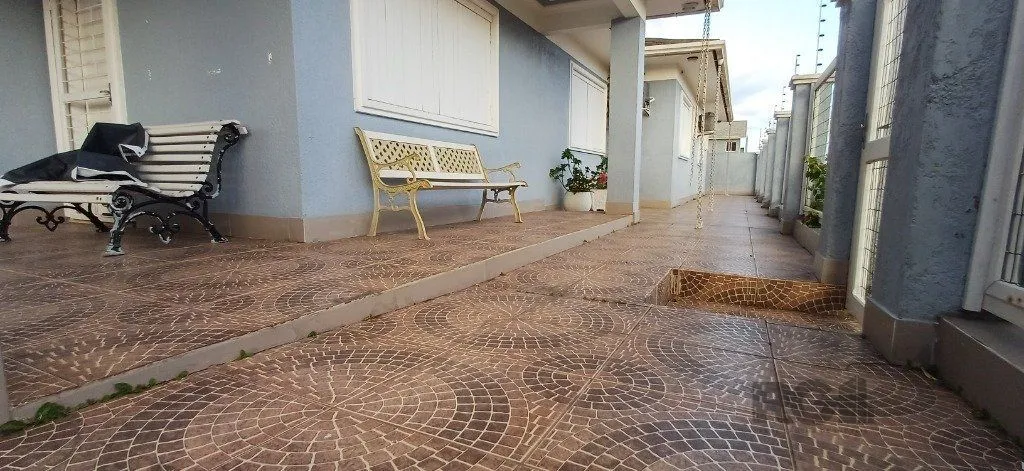 Imagem Ótima casa com 4 dormitórios na Praia de Atlântida Sul (Osório-RS)