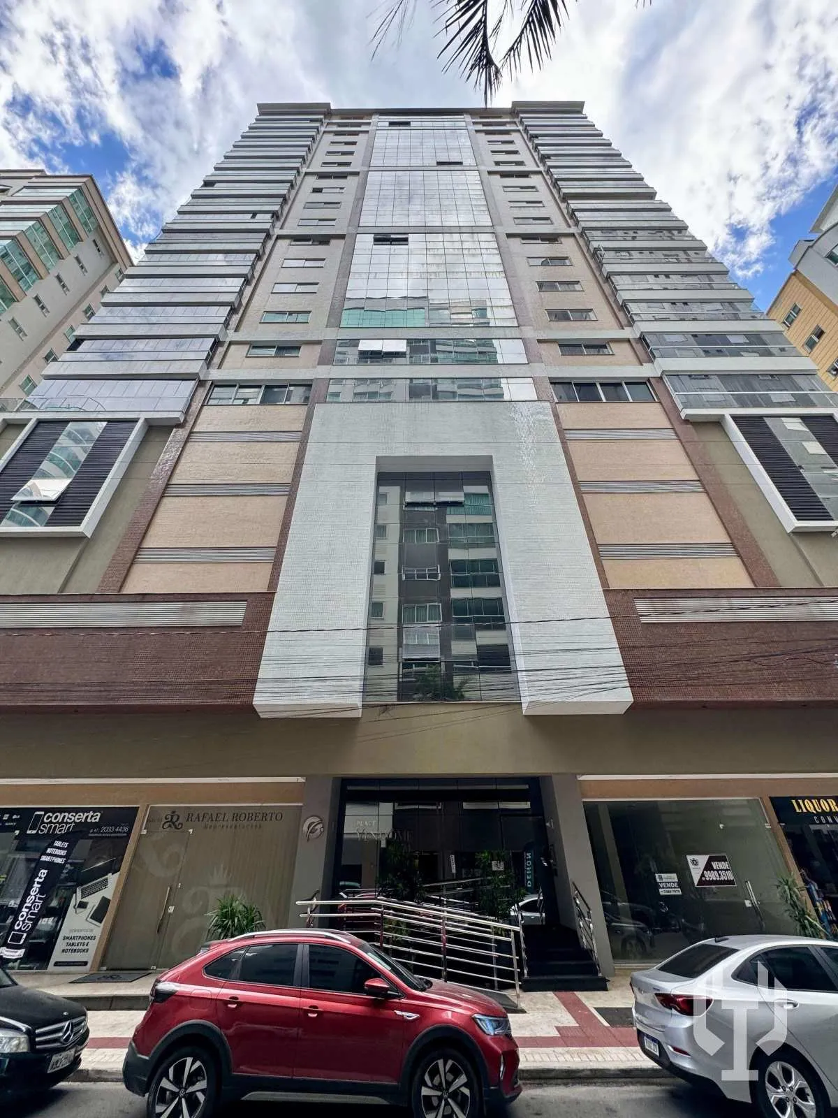 Foto do imóvel Apartamento para alugar, no Rua 234, em Itapema, Meia Praia, com 4 quartos, 198m2