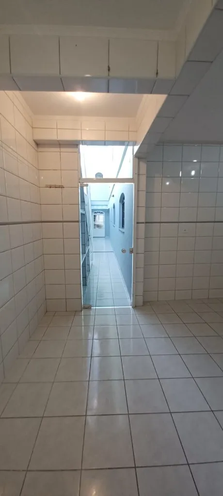 Imagem Sobrado à venda em Santo André-SP: 3 quartos, 1 suíte, 2 banheiros, 2 vagas, 274m² no Jardim Las Vegas!