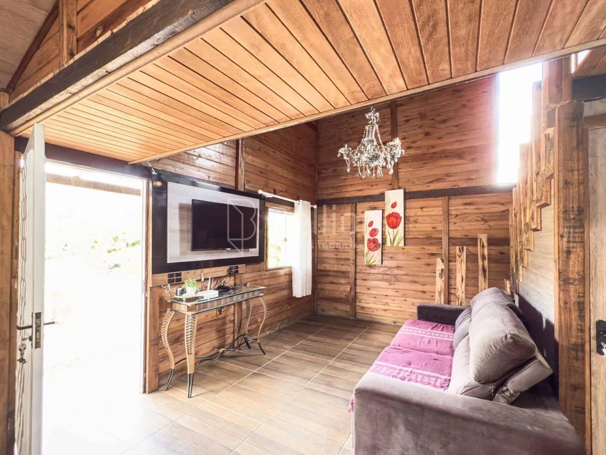 Imagem Casa em Rodeio no bairro Kaspereit, com amplo terreno e área de festas