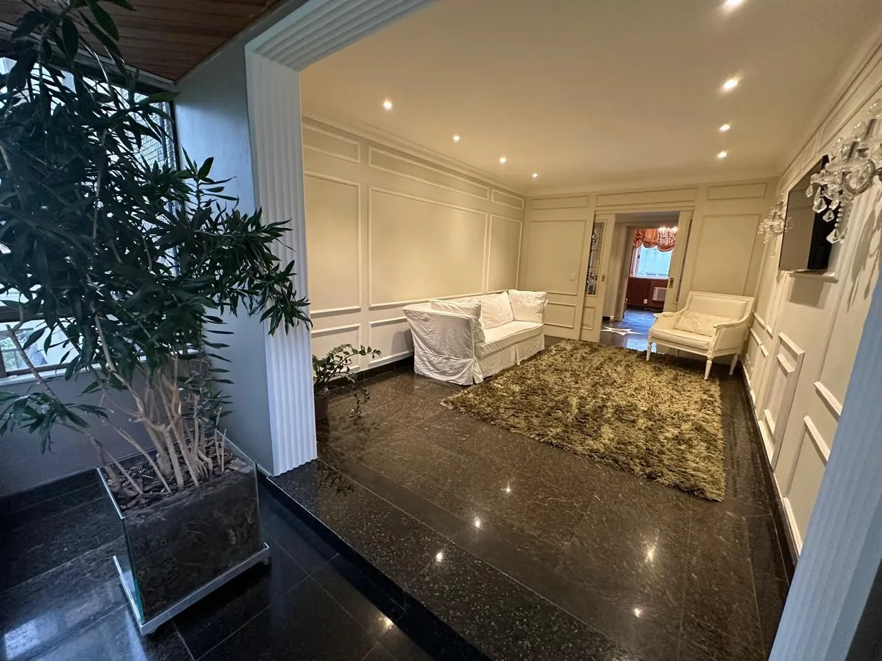Imagem Vende-se apartamento com 3 quartos (1 suíte), 2 sacadas com churrasqueira, 132m² e 2 vagas - Auxiliadora