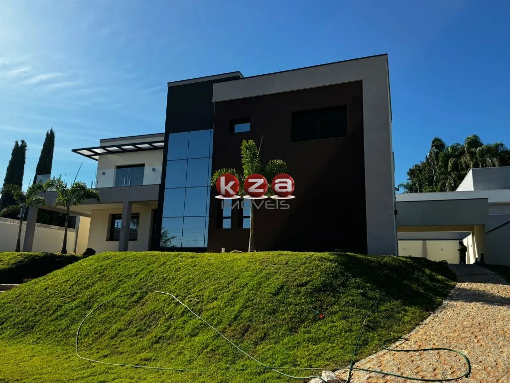 Imagem Casa de luxo para venda e locação em condomínio exclusivo de Valinhos-SP: 4 suítes, 3 salas, 6 banheiros, 4 vagas de garagem, 483m².