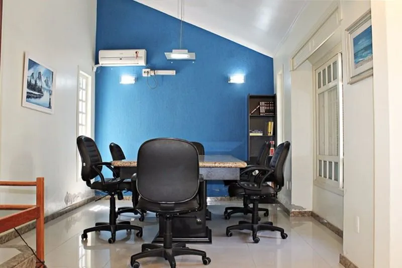 Imagem Predio para Venda - 236m², 0 dormitórios, 4 vagas - Menino Deus