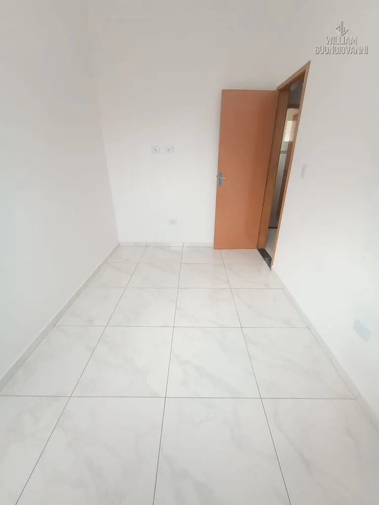 Imagem Condomínio em Praia Grande, 2 quartos, opções com sacada, sobrado e quintal!