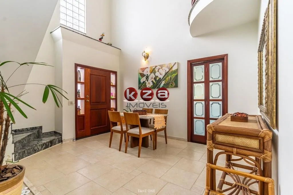 Imagem Casa de Luxo com 5 Quartos e 6 Vagas no Villaggio Capríccio, Louveira-SP: Venda ou Locação!