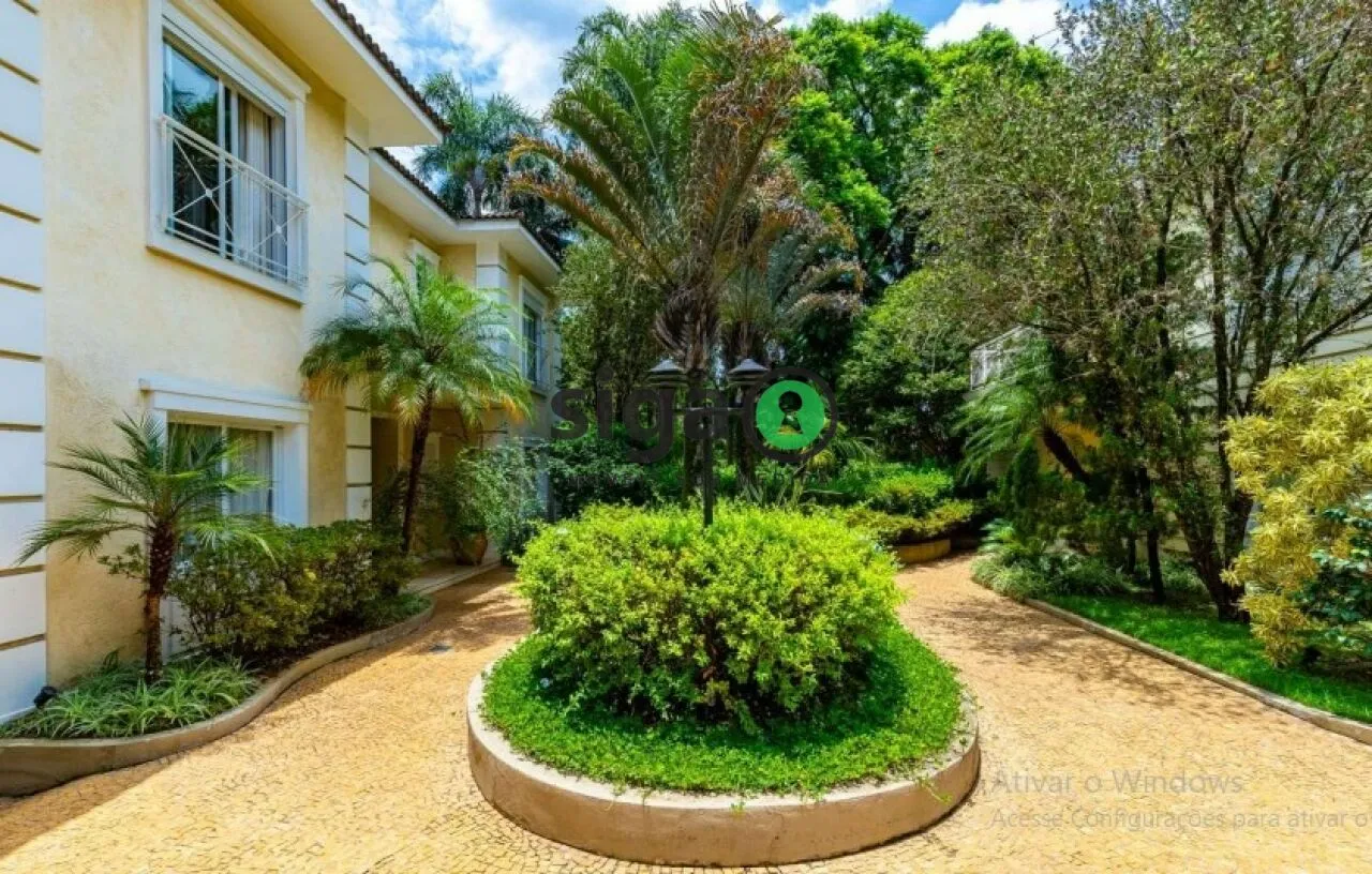 Imagem Casa em Condomínio a venda em Alto da Boa Vista com 4 quartos