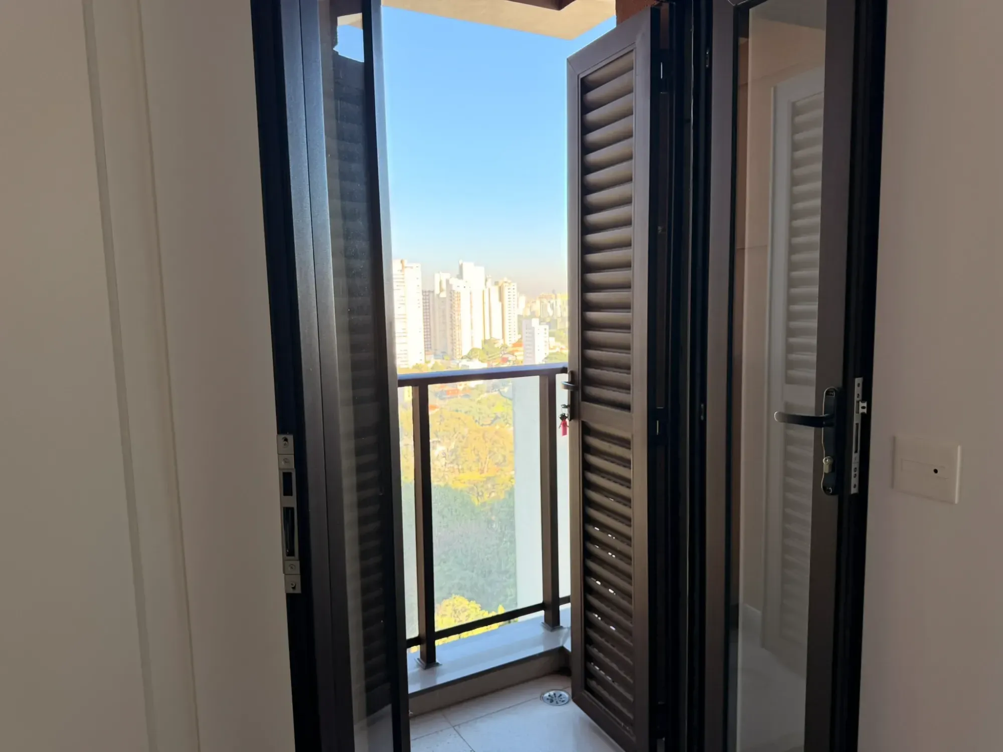 Imagem Apartamento com 2 Quartos para Alugar, 60 m² em Vila Madalena - São Paulo