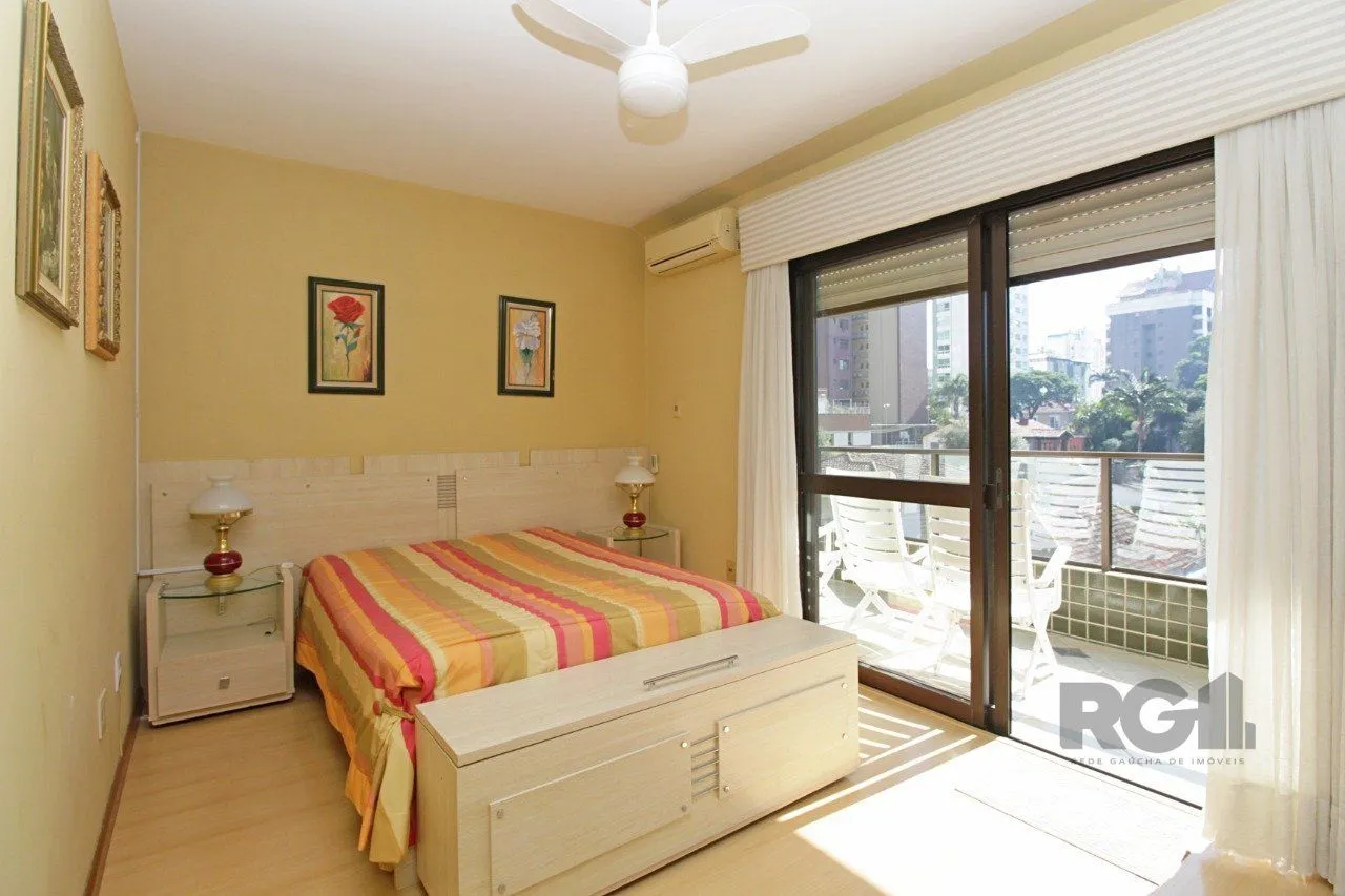 Imagem Apartamento de 3 dormitórios, suíte e 2 vagas de garagem no bairro Petrópolis em Porto Alegre