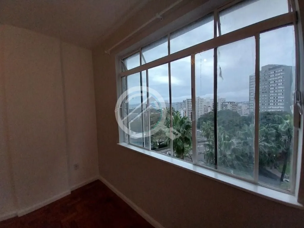 Imagem Apartamento de um dormitório em frente a Santa Casa. Excelente localização, com vista incrível e...