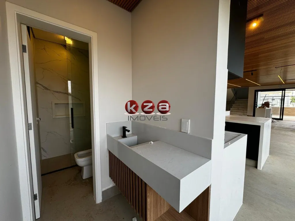 Imagem Casa de luxo nova a venda no Swiss Park, Campinas-SP, com 4 suítes e 310m² de área privativa!