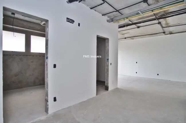 Imagem Apartamento com 4 suítes e 4 vagas na Vila Nova Conceição.