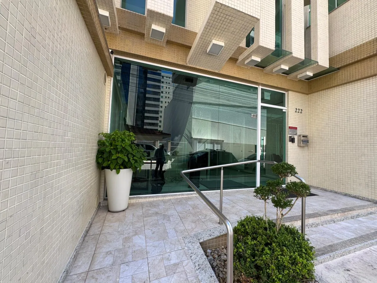 Imagem Apartamento com vista para o mar à venda com 180m2 por R$ 3.900.000,00