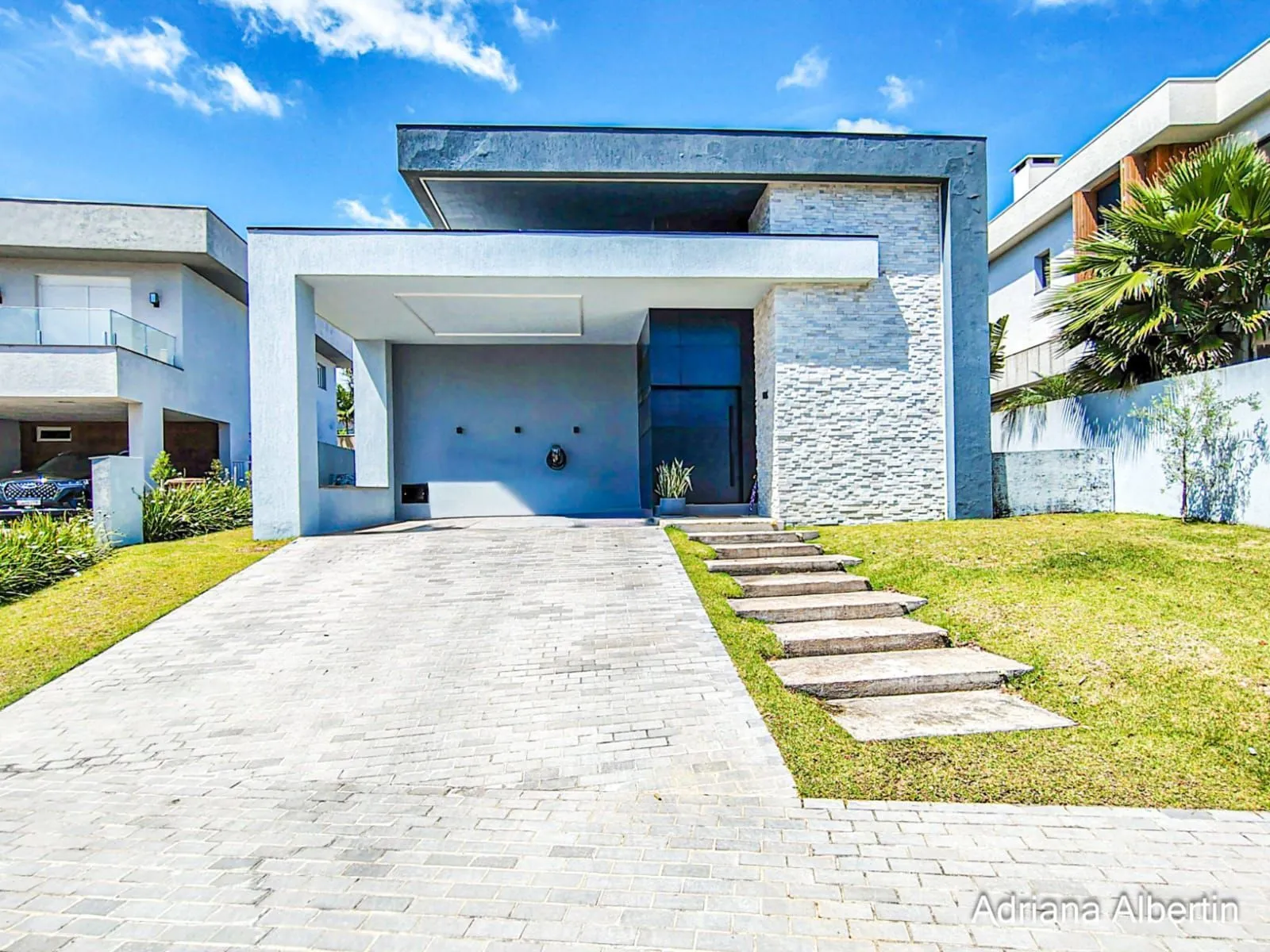 Imagem Casa 4 suites AlpahaVille PoA