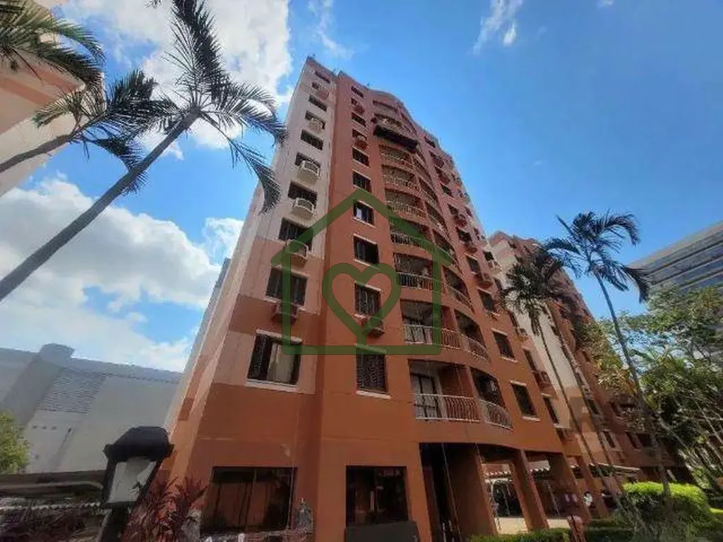 Apartamento com 3 dormitórios, sendo 1 suíte com armários, banheiro social e suíte com armário,...