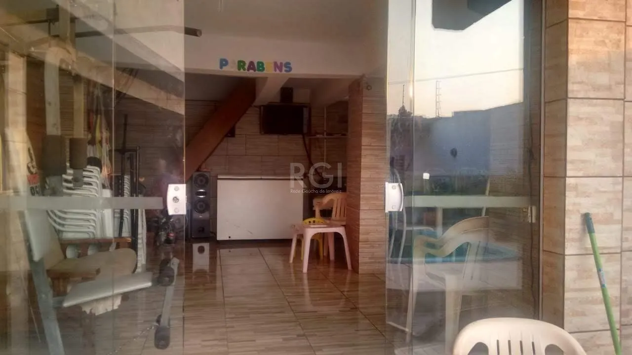 Imagem Sobrado para Venda - 300m², 5 dormitórios, Nonoai
