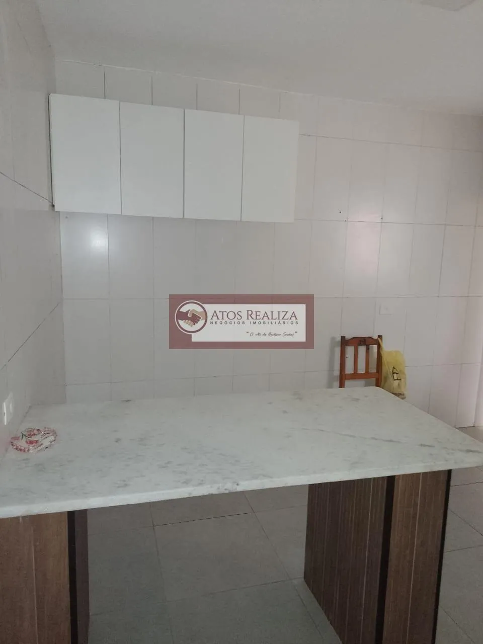 Imagem Oportunidade de locação no Guarapiranga. Alugo imóvel compacto de 1 dormitório, sala, cozinha, banheiro e Área de serviço, R$ 1.000