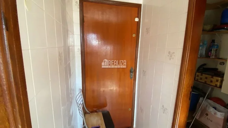 Imagem Apartamento com 3 dormitórios e suíte no Condomínio Edifício Fabiana, em Uberaba - Imperdível!