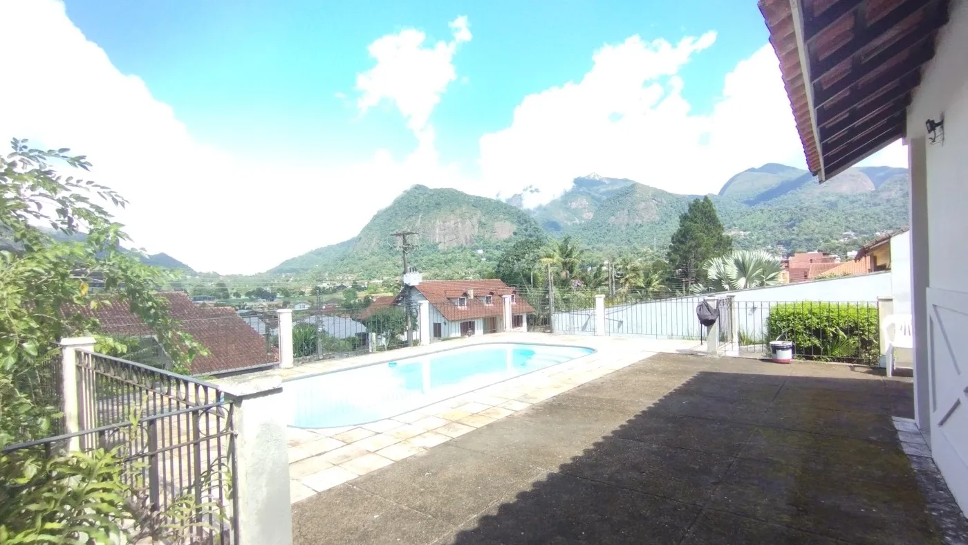 Imagem Casa em Condomínio para Venda em Teresópolis / RJ no bairro Caxanga