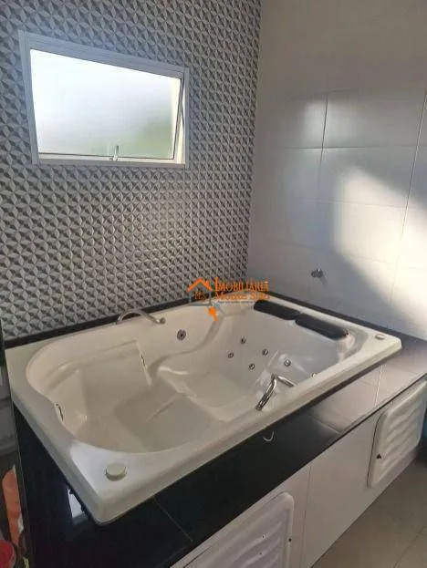 Imagem Sobrado com 3 dormitórios à venda, 175 m² por R$ 850.000 - Parque Industrial Cumbica - Guarulhos/SP
