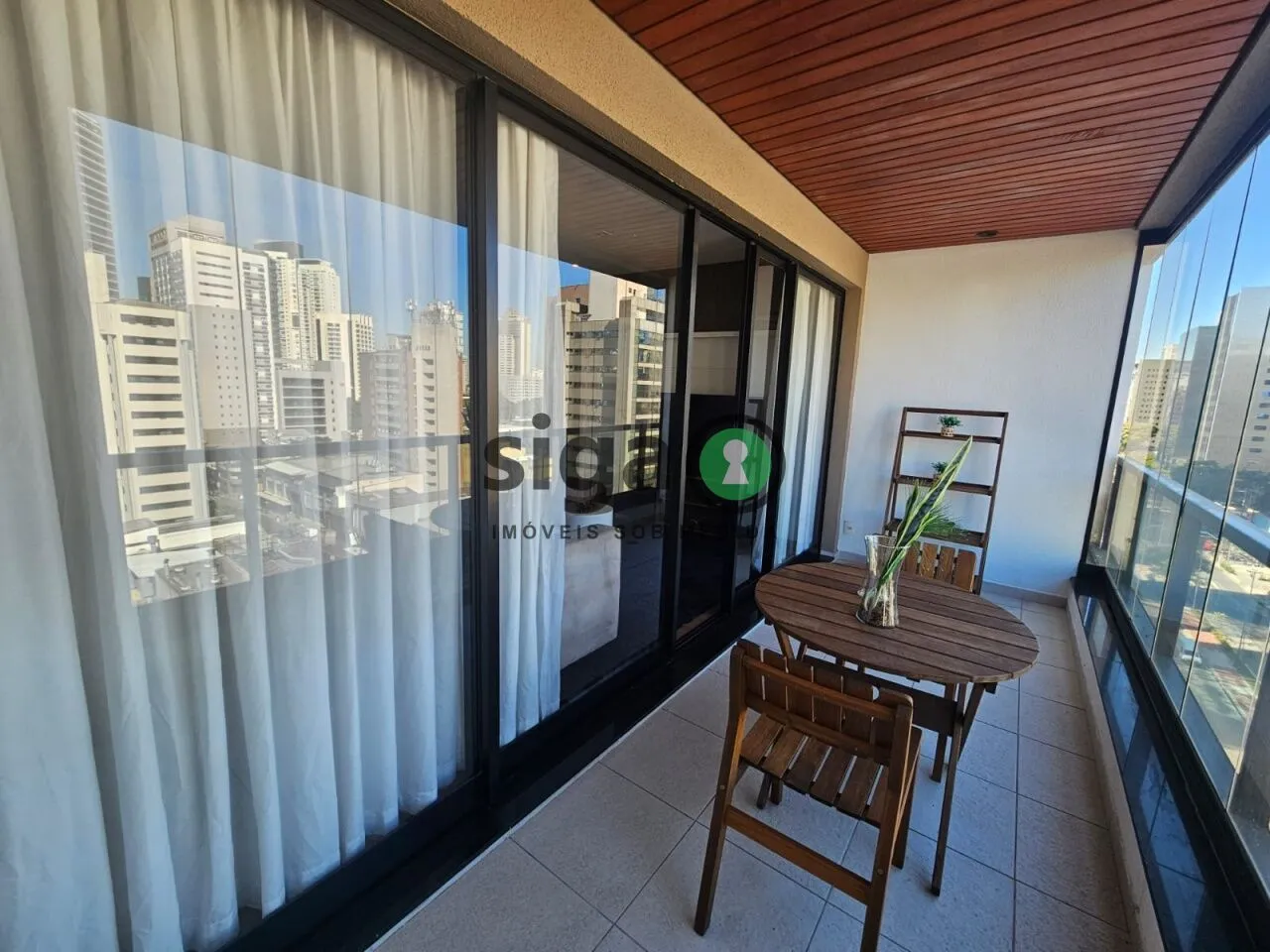 Imagem Apartamento mobiliado para alugar no Condomínio Limited Funchal