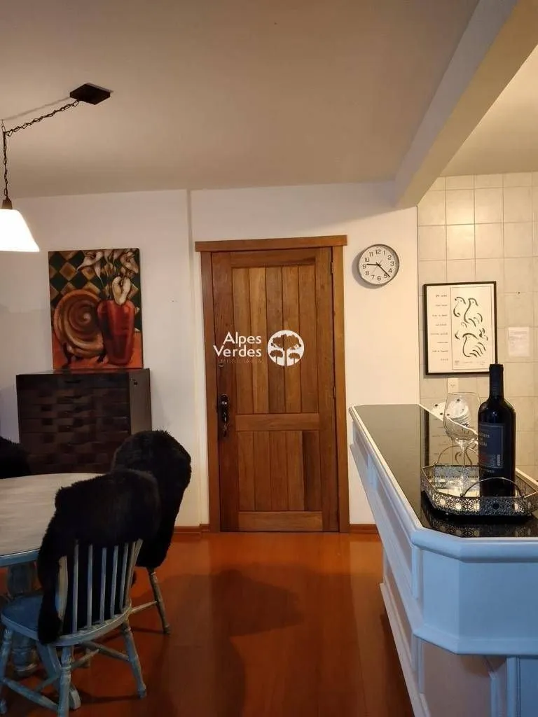 Imagem Vende-se Apartamento em condomínio de Gramado RS, com 2 quartos