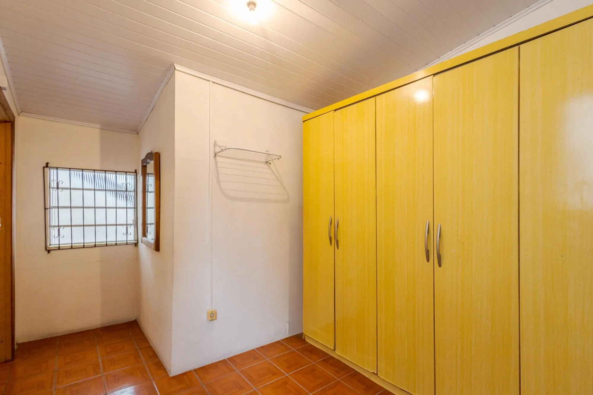 Imagem Casa para Venda - 210m², 4 dormitórios, 2 vagas - Petrópolis