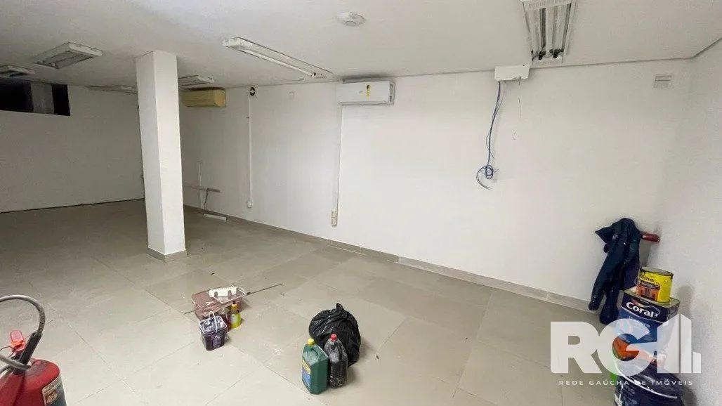 Imagem Prédio Comercial Imponente com 1.200m² na Zona Norte de Porto Alegre