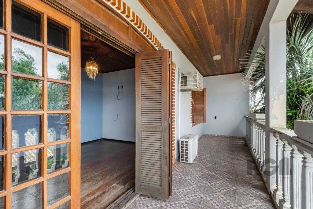 Imagem Casa com 3 dormitórios no bairro Passo das Pedras