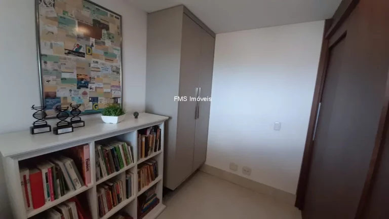 Imagem Imperdível: Apartamento de 3 quartos e 2 suítes na Vila Mariana, São Paulo-SP - 105m², 2 vagas de garagem.