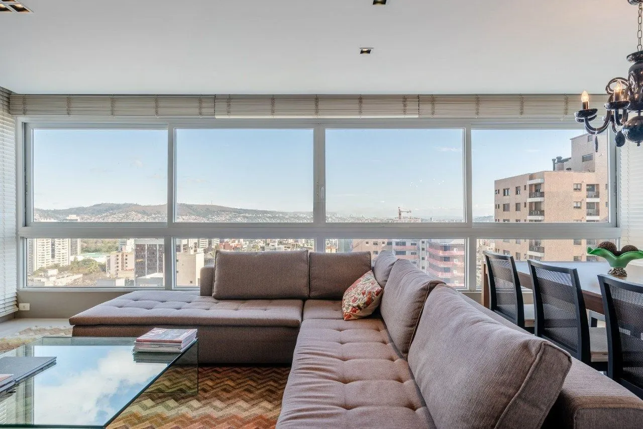 Imagem Apartamento 3 dormitórios, sendo 1 suíte e 2 vagas no Petropolis