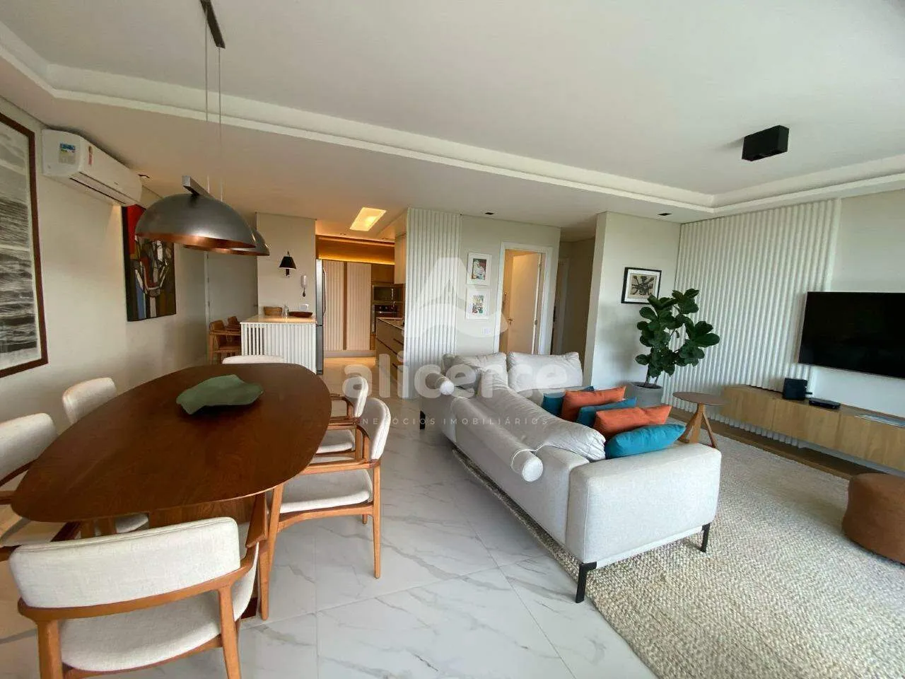 Imagem Apartamento à venda com 3 quartos 3 suítes, 140,23m² em Campeche Florianópolis